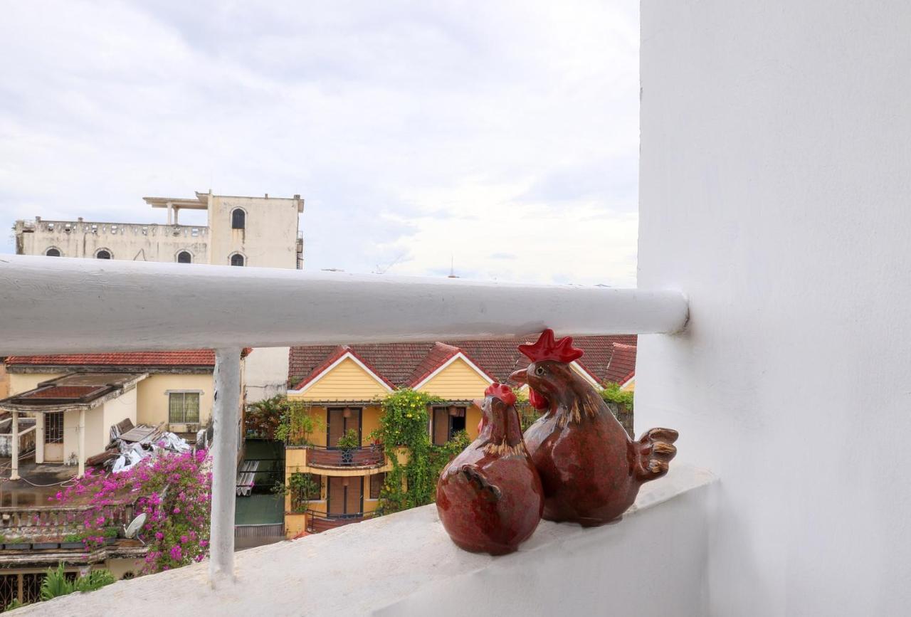 Charming Riverside Hotel Hue Εξωτερικό φωτογραφία