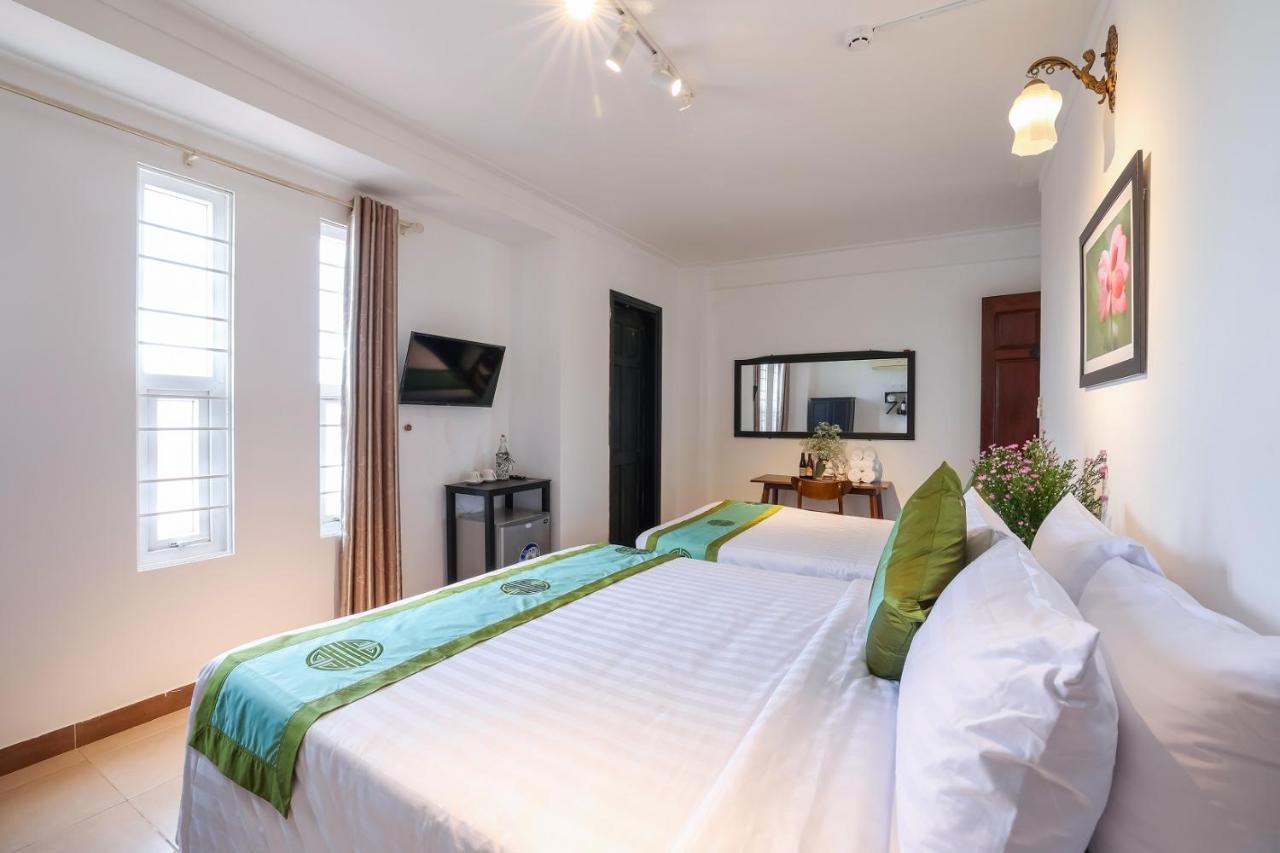 Charming Riverside Hotel Hue Εξωτερικό φωτογραφία