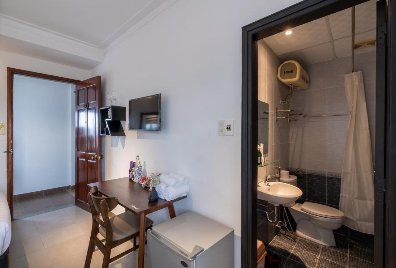 Charming Riverside Hotel Hue Εξωτερικό φωτογραφία