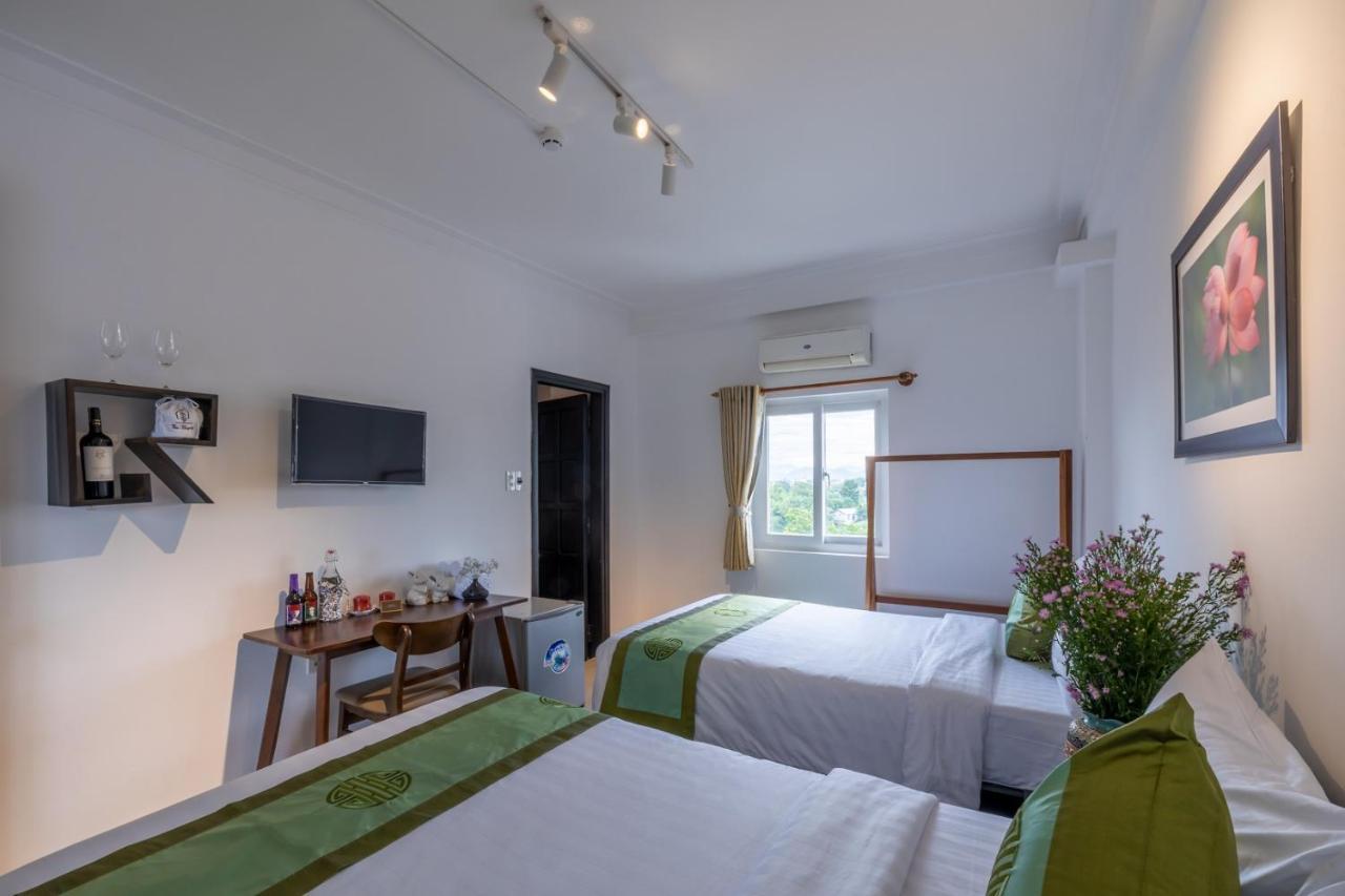 Charming Riverside Hotel Hue Εξωτερικό φωτογραφία