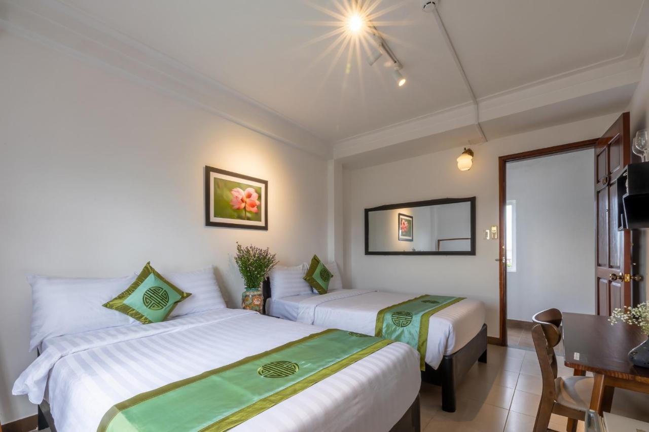 Charming Riverside Hotel Hue Εξωτερικό φωτογραφία