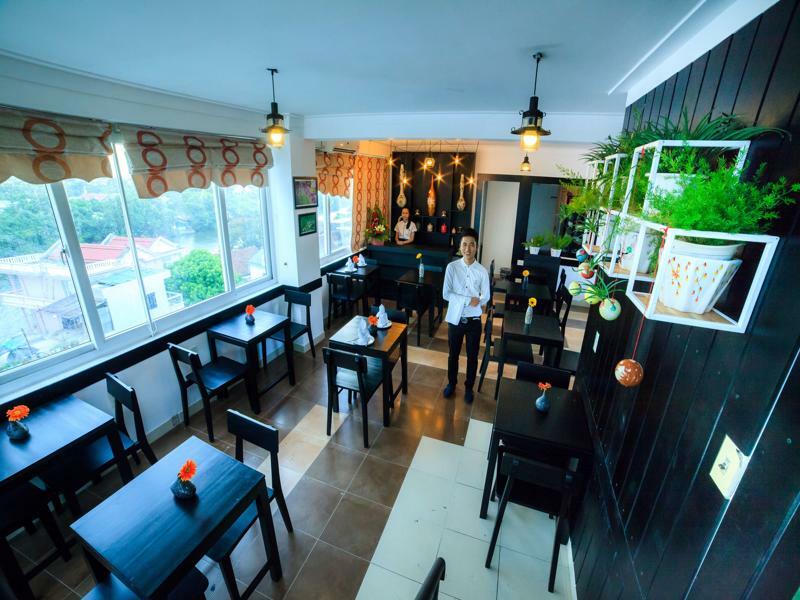 Charming Riverside Hotel Hue Εξωτερικό φωτογραφία