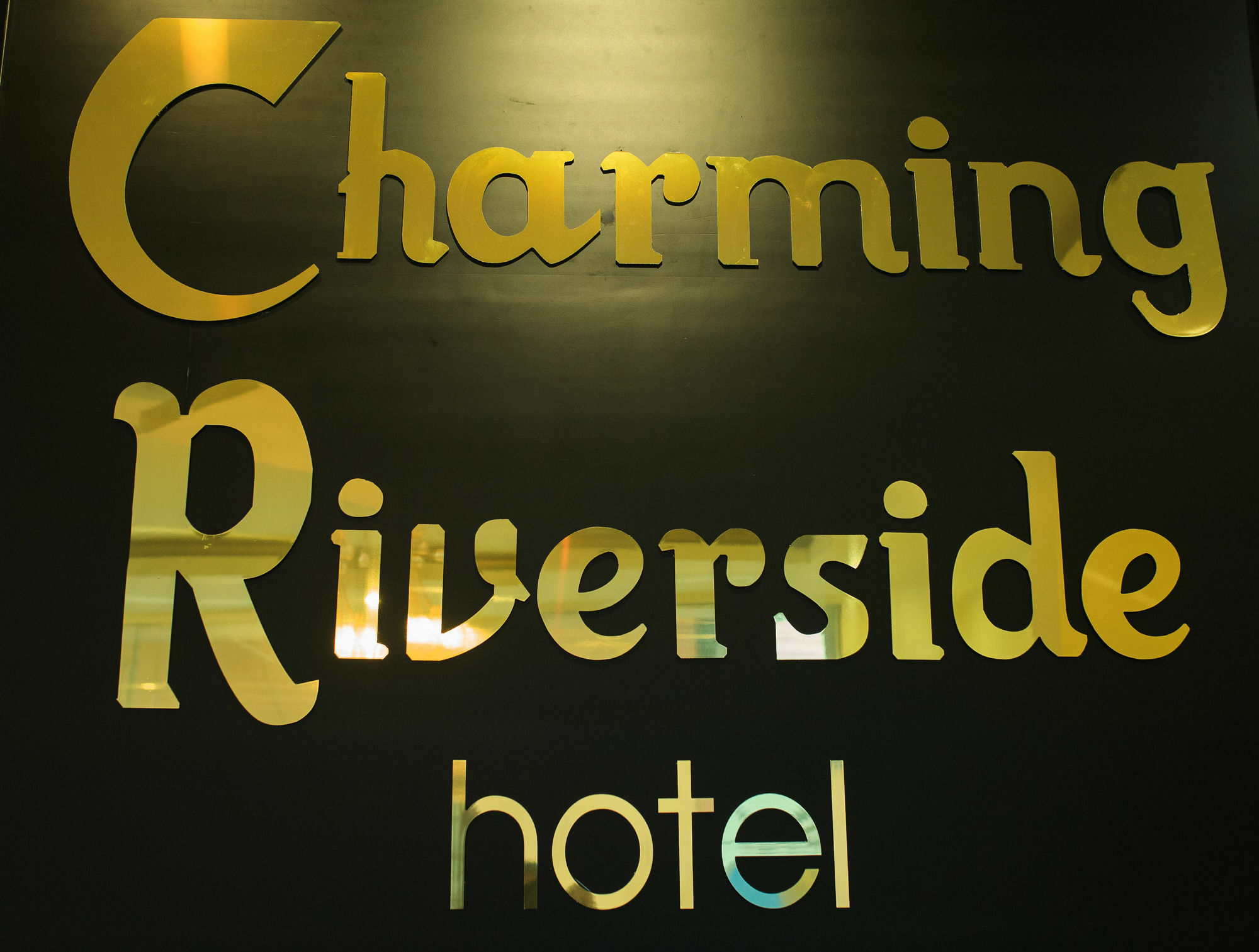 Charming Riverside Hotel Hue Εξωτερικό φωτογραφία